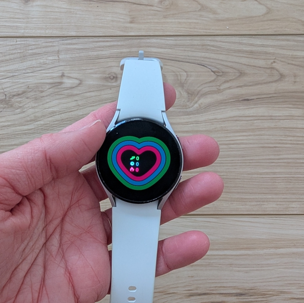 Samsung Galaxy Watch 4 40mm Face, 20mm Band, Bluetooth Smartwatch - Picture 3 of 10